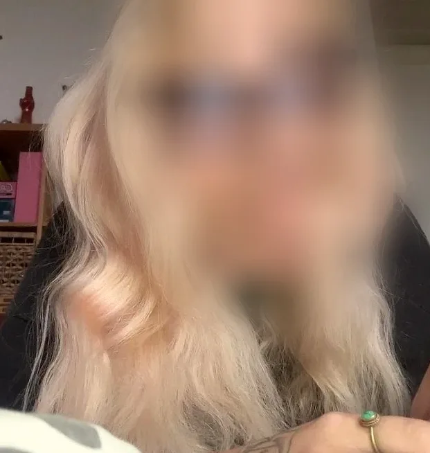 Gizem, 23