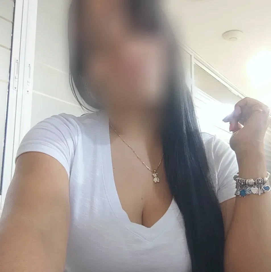 Sarah, 35